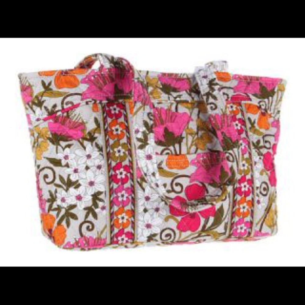 ⭐️NWT Mandy tea garden Vera Bradley bag